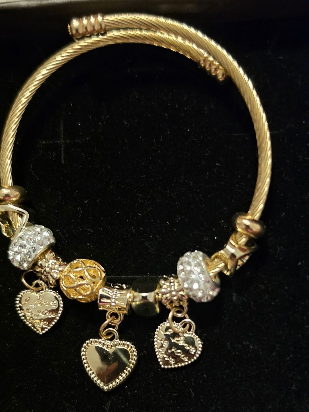 Gold Heart Charm Cable Bangle Bracelet - Elegant Women's Jewelry
